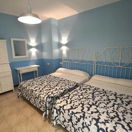 Centro De Lloret 8 People Appartement Lloret de Mar