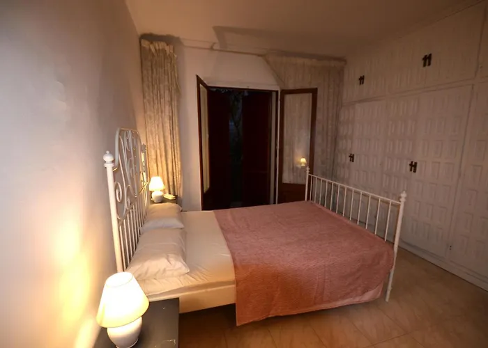 Centro De Lloret 8 People Apartment